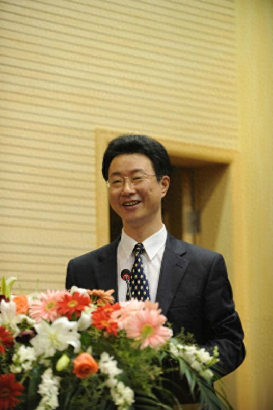 上海外国语大学及现任领导简介-第8张图片-阿卡索