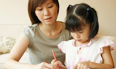 少儿在线英语受到家长青睐，但在线学习适合孩子吗？