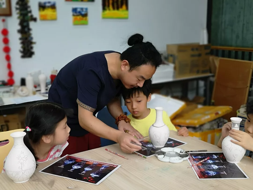 景德镇外教一对一：上海高清大师|在HD做陶艺老师是一种怎样的体验？-第9张图片-阿卡索