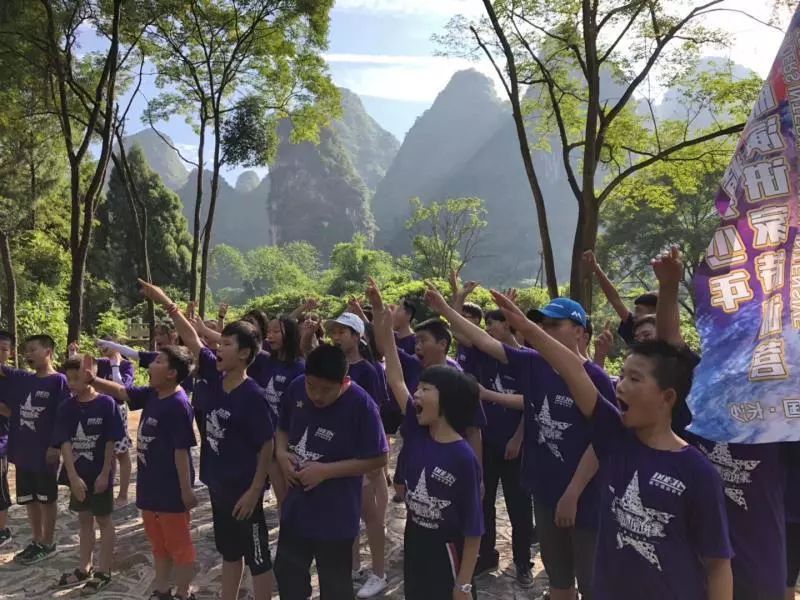 桂林外教一对一：荔浦人民，看！这里有一群外国友人正在观看。有趣的是-第20张图片-阿卡索