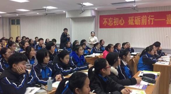 海淀妈妈外教一对一：一一英语（YiYi 英语 ）双师课堂成效显著，与500余所公立高校合作