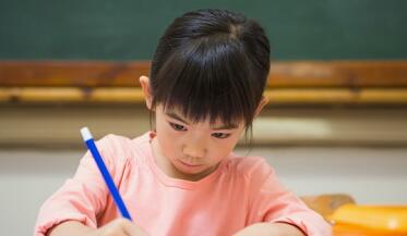 早教外教英语一对一哪个好：幼儿教育如何启蒙孩子，幼儿英语教育机构哪家最好？-第2张图片-阿卡索