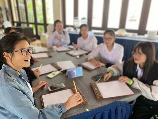 怎么约欧美外教：想提高您的英语成绩吗？这些在线外教非常可靠-第11张图片-阿卡索