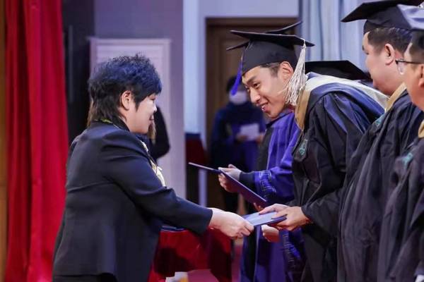 东南亚外教推荐：英语一对一的在线课程平台有效？它的成本表现高吗？-第3张图片-阿卡索