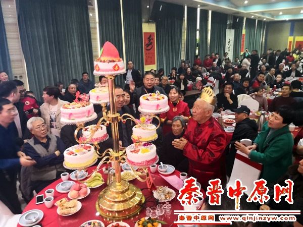 临汾市英语一对一外教老师：大师粉丝Hanwu：Wuxing的生日武术博览会 - 名人 -  Qin和Jin Zhongyuan.com-第1张图片-阿卡索