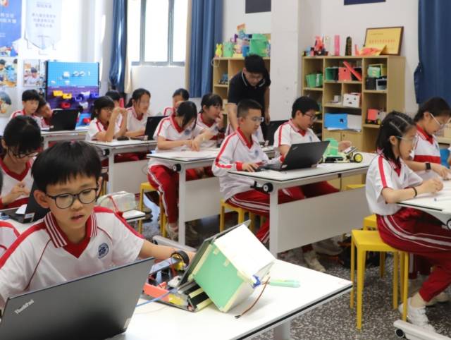 一对一外教口语课哪家好：番外外国语学校部举办教学开放日活动啦-第2张图片-阿卡索