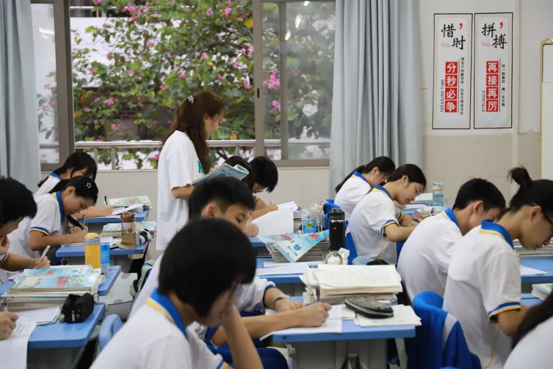 佛山外教一对一收费标准：Foshan Chaoying实验2024录取小册子-第24张图片-阿卡索