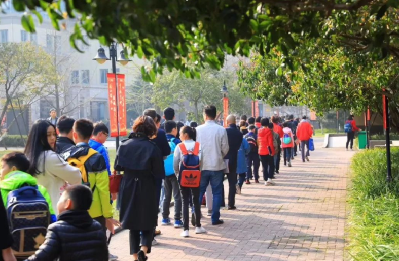 三亚一对一英语外教：2023年，北京将晋升为小学，寒风将在吹！-第3张图片-阿卡索