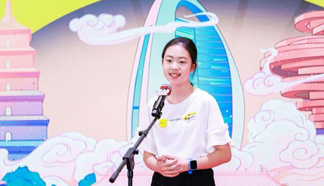 跟外教合影一对一好吗：中华少年说长沙场复选落幕！李倩兮分享夺冠经验-第2张图片-阿卡索