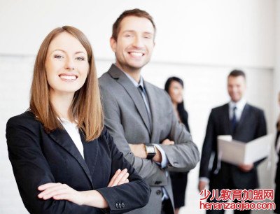 成人口语外教英语好：哪个是工作场所中最好的英语口语？怎么样？