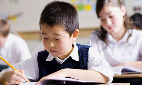 日语正规外教一对一：Fuzhou日语学习课，为什么Fuzhou Yifei外语成为声誉机构？