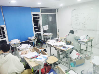 线上英语一对一外教收费：英语1对1培训学校的学费是多少