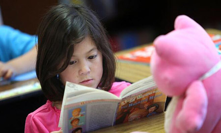 幼英语外教线下一对一：年轻的英语一对一课堂游戏，让孩子们轻松学习英语-第2张图片-阿卡索