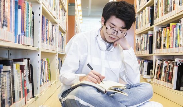 外教线上一对一价格参考：阿卡索网校收费标准是什么？一节线上一对一是多少钱？