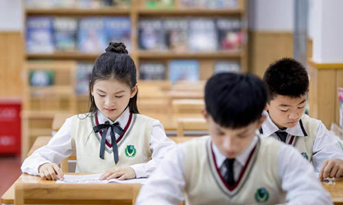 欧美外教三节课：幼网络英语培训哪家好？靠谱机构选择全解析-第2张图片-阿卡索
