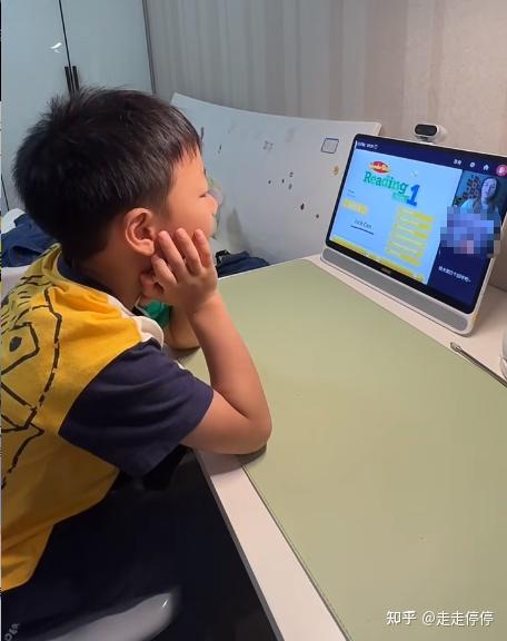 一对一外教怎么培养幼：亲测总结：给孩子选这个外教课，英语成绩真的起飞了