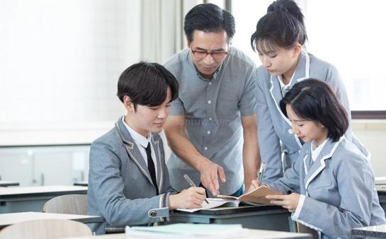 通州外教一对一培训班价格：北京101网校收费标准！2025最新学费一览表公布-第2张图片-阿卡索