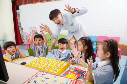 英语口语一对一外教：幼儿英语培训，开启孩子语言学习新征程
