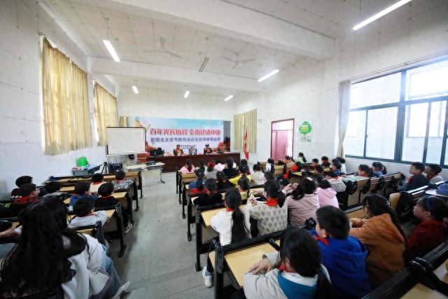 外教一对一在线英语学什么：重庆英语线上一对一外教学习，优势究竟在哪？