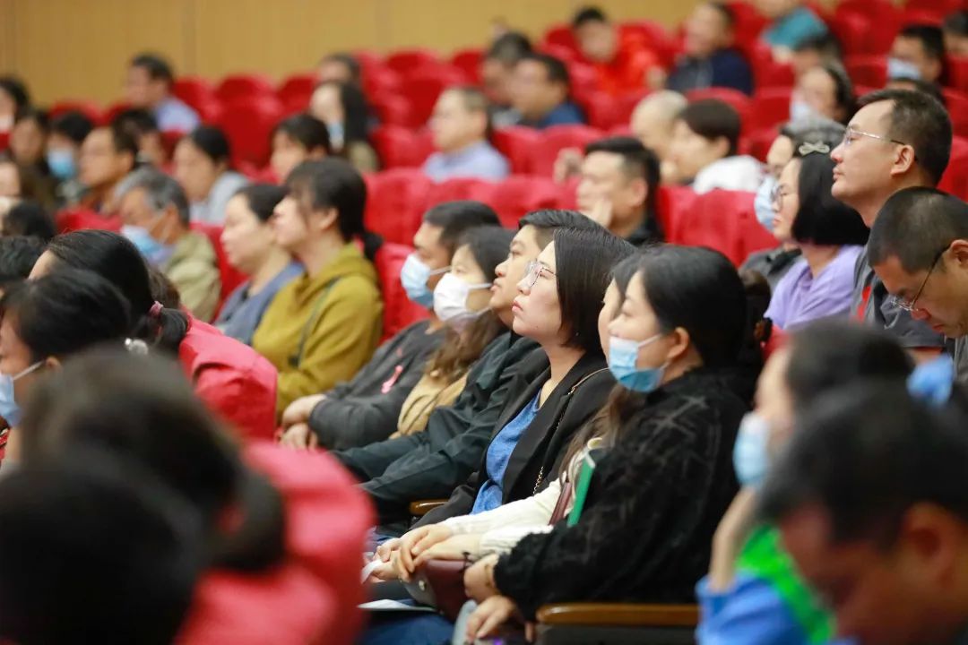 南京外教一对一口语辅导：三届毕业生一鸣惊人！南京河西外国语学校开放日透露关键信息-第9张图片-阿卡索
