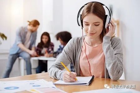 在线一对一外教培训靠谱吗：线下英语培训学校靠谱吗？收费？谁学过的可以告诉我一下！-第3张图片-阿卡索