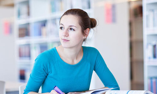 英语真实用户：成人学习英语的十大应用程序是什么？专家为每个人进行了全面的分析！-第3张图片-阿卡索
