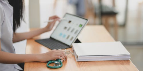 英语培训机构：英语培训机构哪个好？这家英语到底好不好？