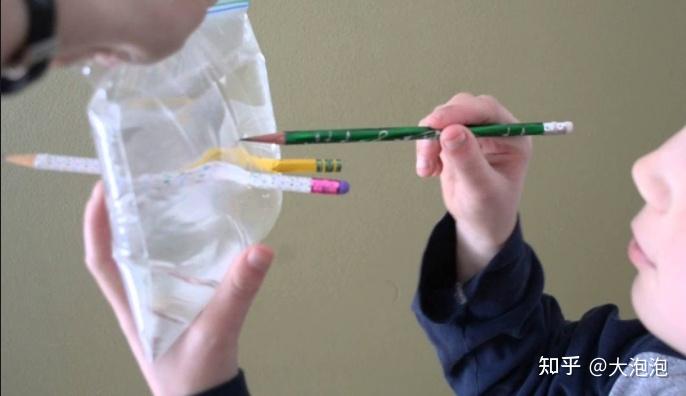 幼园需要一对一外教吗：幼儿园老师邀家长进课堂当小老师，该准备些什么？-第12张图片-阿卡索