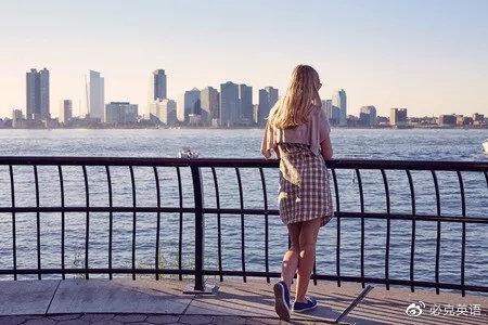 成人外教学英语好吗：过来人解答：网上成人英语外教哪家好？如何选欧美外教？-第2张图片-阿卡索
