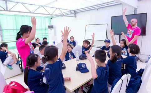 阿卡索外教一对一收费多少：2023年EF阿卡索教育收费标准是多少？