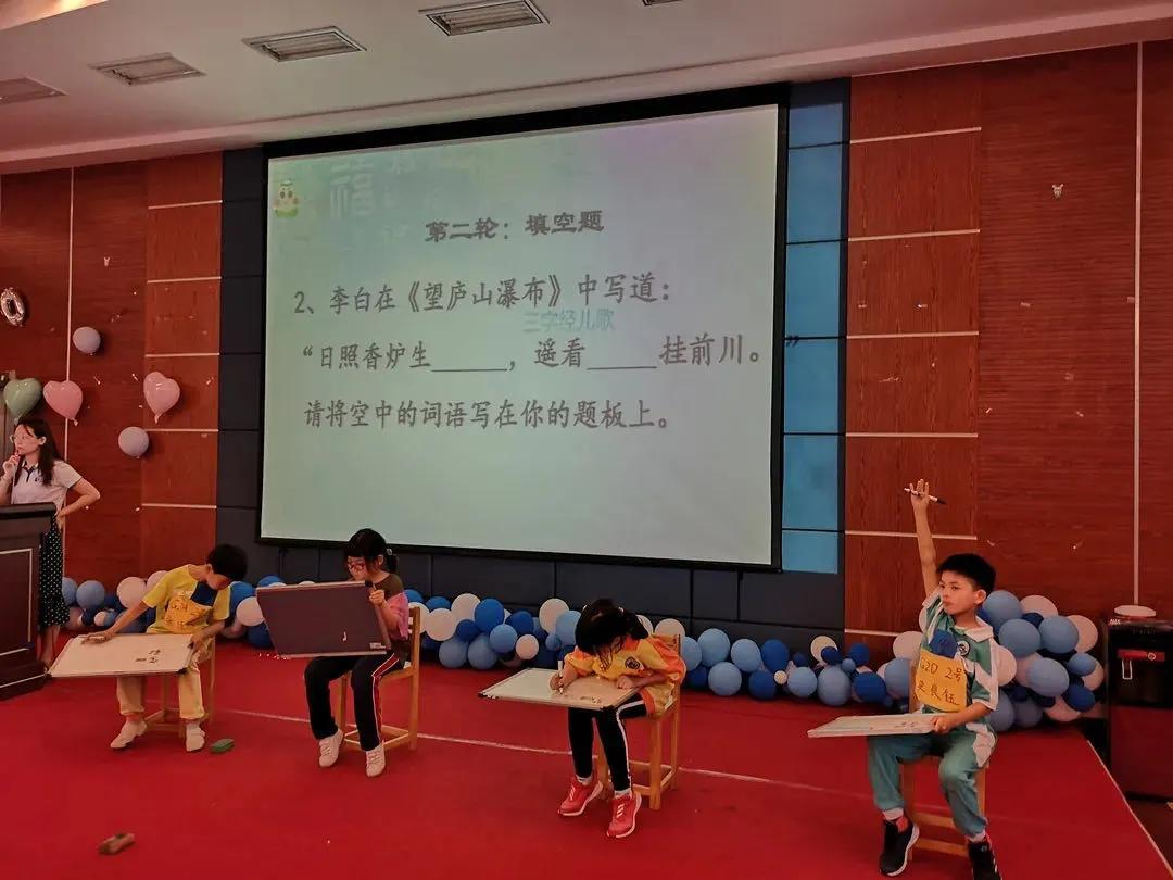 外教英语一对一句容：[私立学校的发展]珍g乡村花园学校的两名学生赢得了牛津大学的两名优惠，牛津大学的两名学生-第5张图片-阿卡索