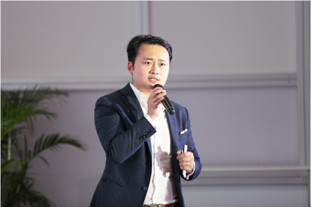阿卡索专业英语：阿卡索闪耀金博会，海龟创业剑指互联网千亿市场