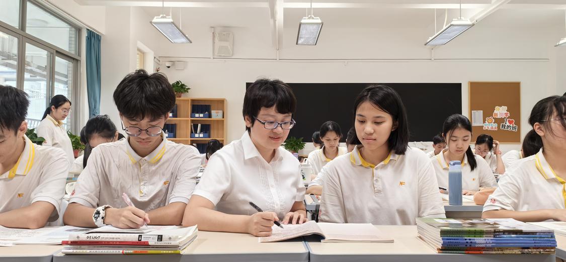 俄语一对一外教几年能学会：Nanwai：学校的高质量学位数量有所增加，各个级别的学生都可以大胆地填写申请！ ｜校长的采访-第7张图片-阿卡索