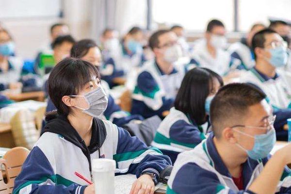 外教一对一费用是多少：请一个家教一对一收费多少？先看这个再做选择-第2张图片-阿卡索