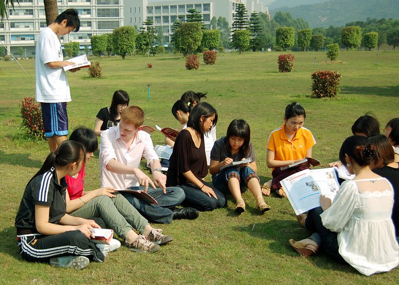 深圳陪练口语外教：深圳英语口语培训，你不能错过的提升机会-第4张图片-阿卡索
