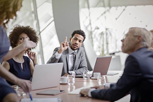 上班接触外教：如何选择成人英语在线培训班？外教网怎么样？