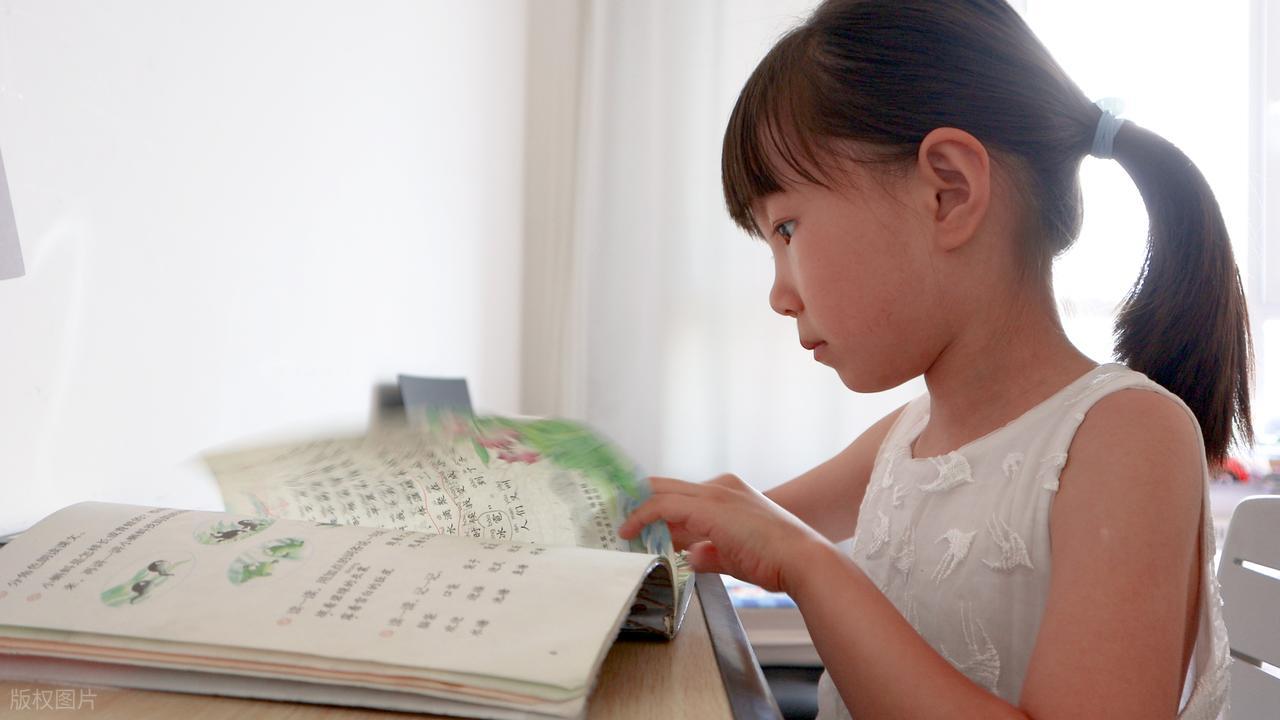 网上幼英语外教一对一：跨越屏幕的文化桥梁，线上一对一助力儿童感知多元世界-第2张图片-阿卡索