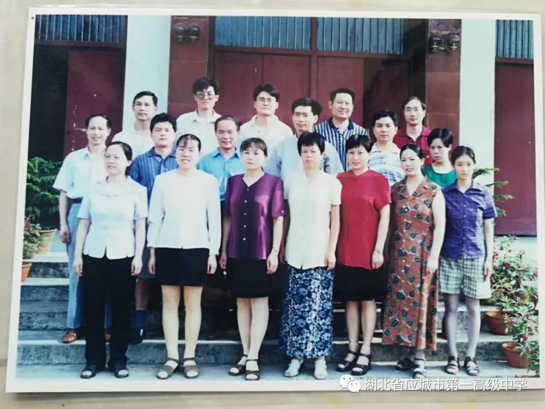 外教一对一群辅导老师怎么说：【老师】“一组普通的5060英语人”，并为年中学的Yingcheng选出并出版了90岁生日论文大赛-第8张图片-阿卡索