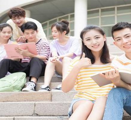 英语水平能上吗：英语在线培训专业及录取分数线介绍