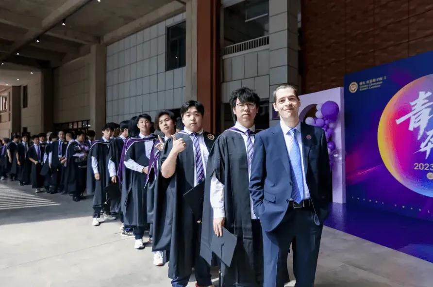 长沙外教英语一对一收费多少钱啊：一年学费数十万？深度剖析长沙康礼克雷格学校高学费缘由-第7张图片-阿卡索